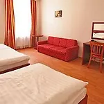Susa 3* Prague