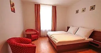Susa Aparthotel 3*
