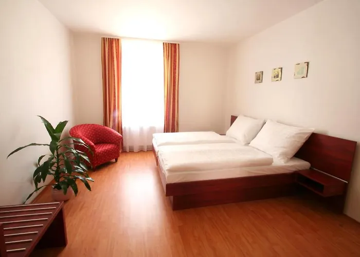 Susa Aparthotel 3*