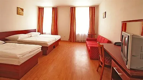Susa Aparthotel 3*