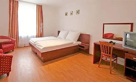 Susa Praag
