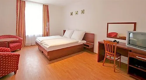 Susa Praag